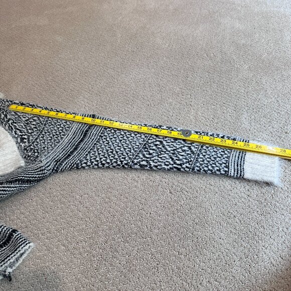 Sacred Threads Cardigan Sweater Boho Open Fuzzy L/XL Geometric Print Black White - Picture 7 of 11